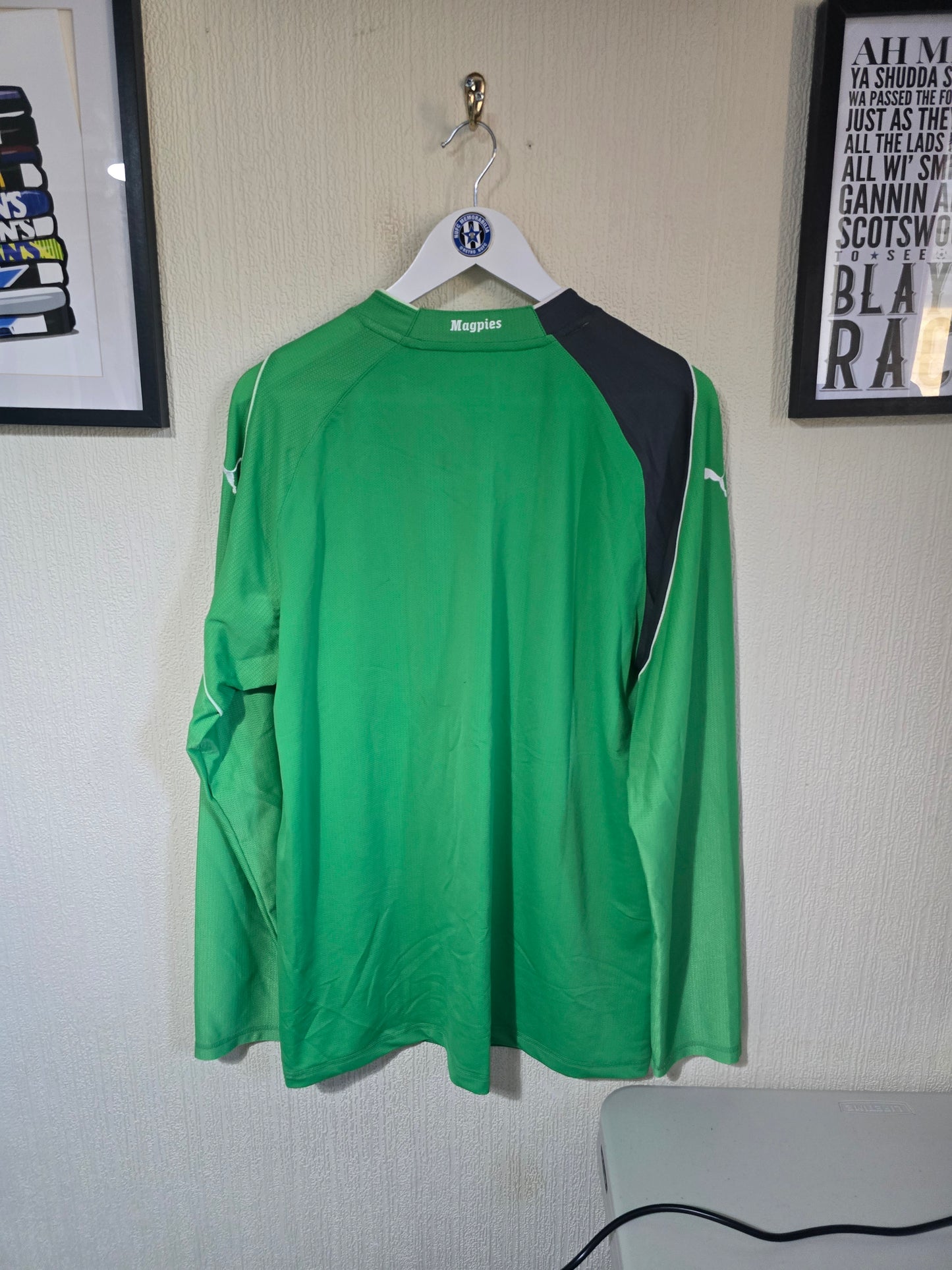 Newcastle United 2010/11 Keeper shirt, BNWT - Large