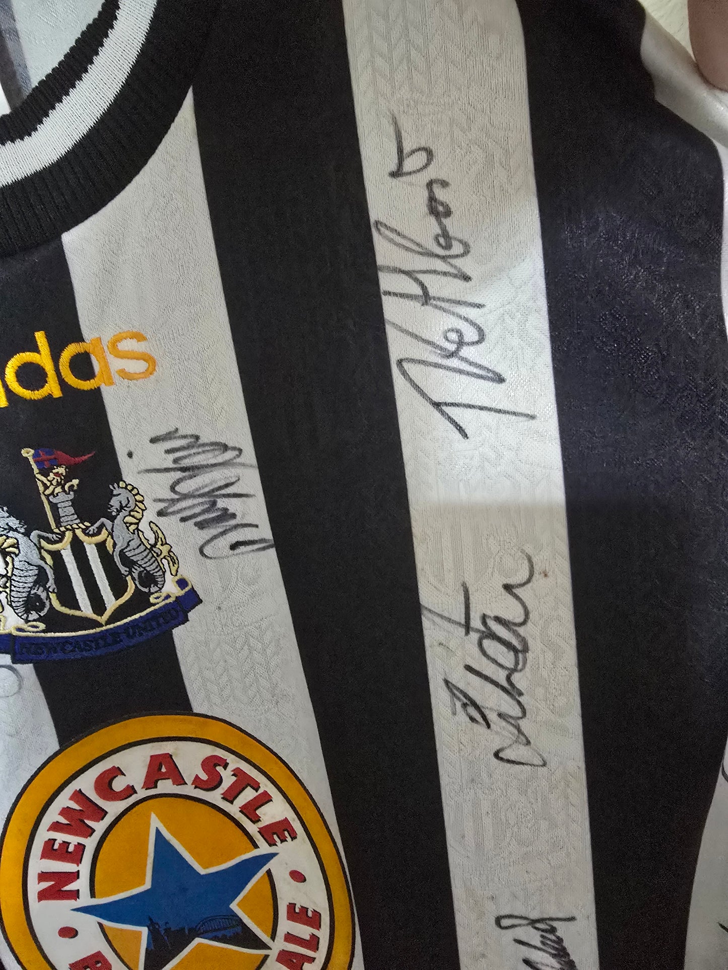 Newcastle United 1997/99 Adidas Home Shirt, Squad signed.