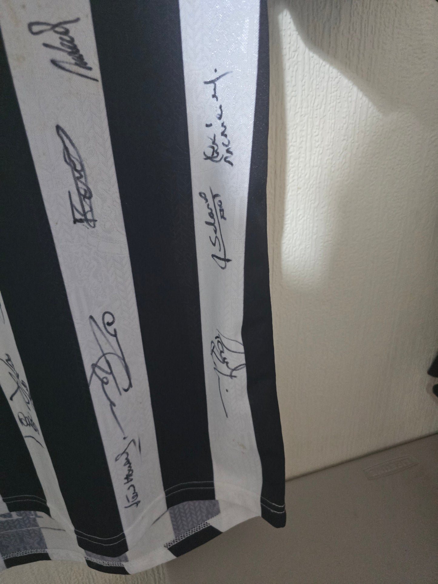 Newcastle United 1997/99 Adidas Home Shirt, Squad signed.