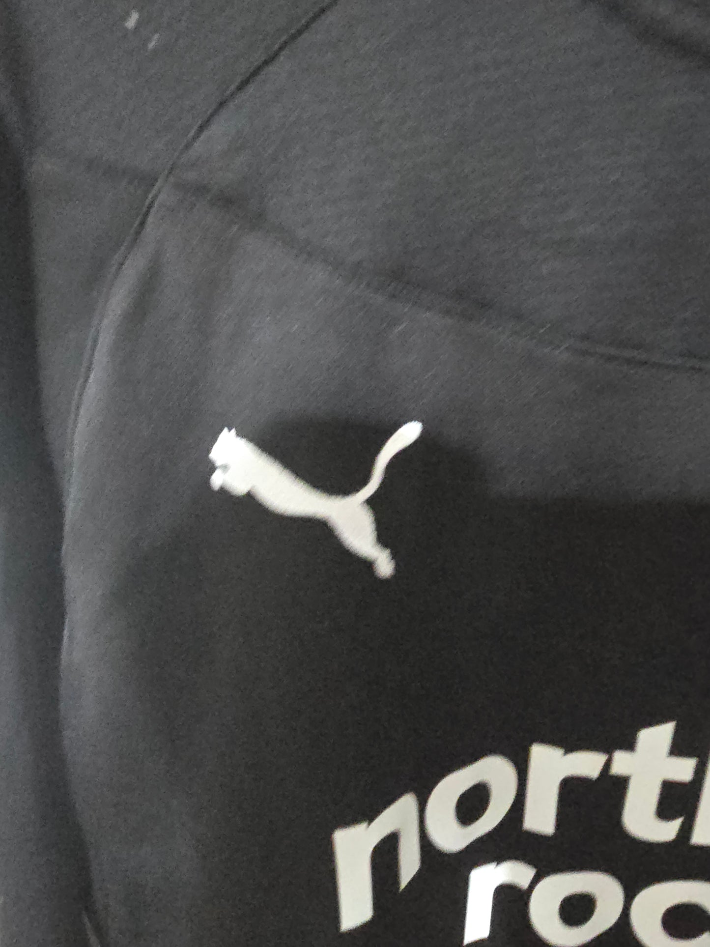 Newcastle United 2011/12 Puma Sweatshirt - Small