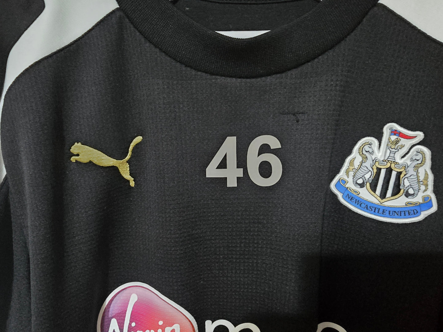 Newcastle United 2012/13 Player Issue Puma sweatshirt - Large