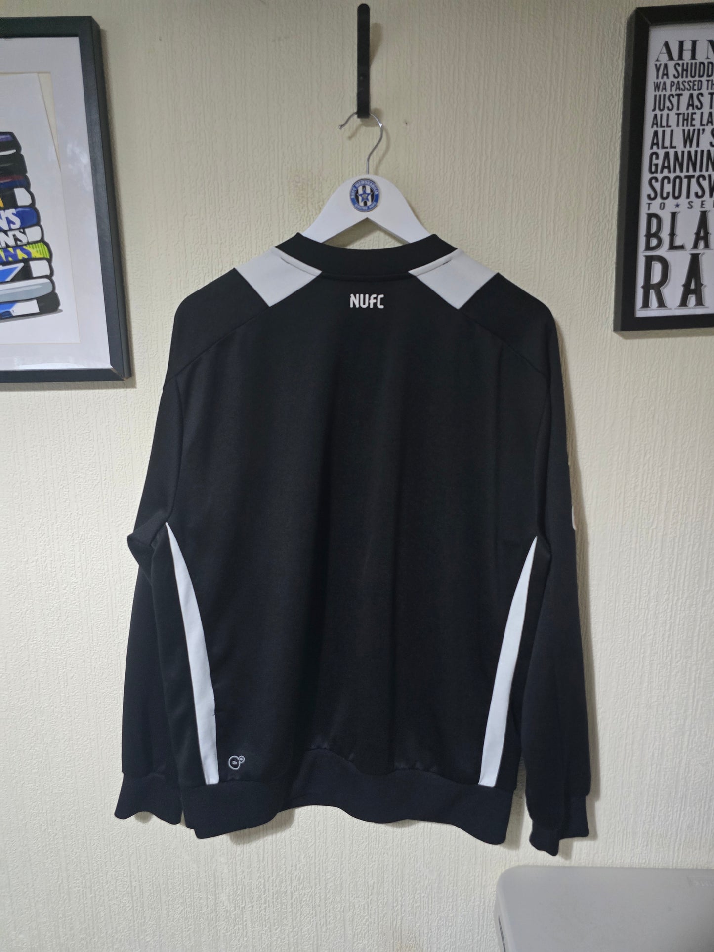 Newcastle United 2012/13 Player Issue Puma sweatshirt - Large