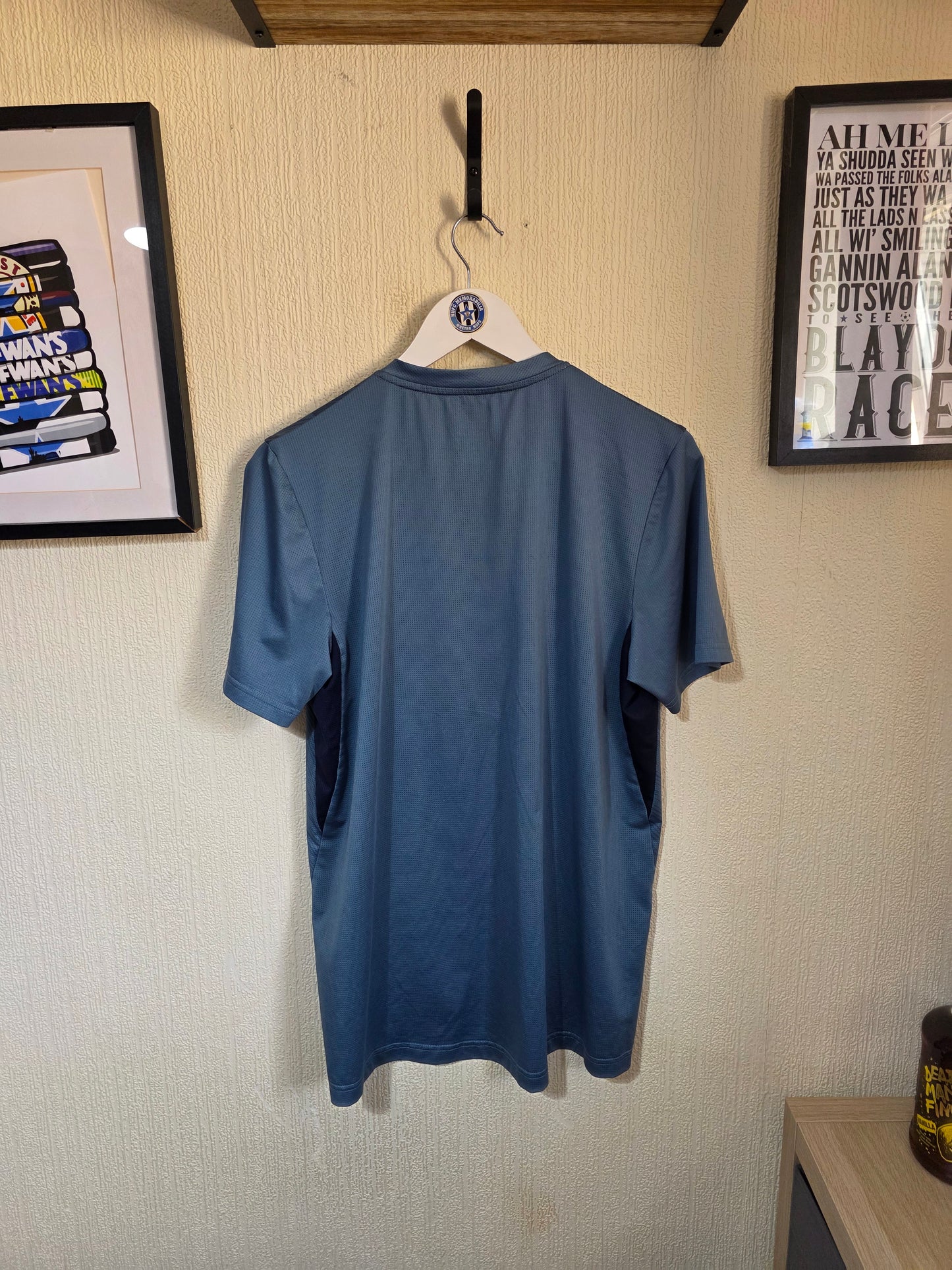 Newcastle United 2021/22 Castore player worn training shirt - Medium