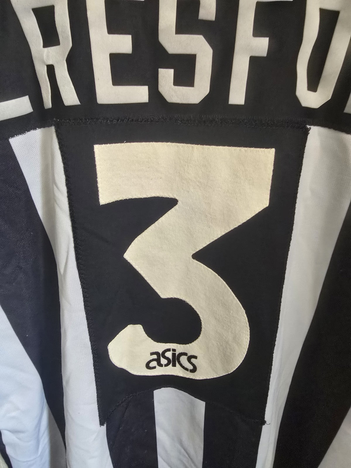 Newcastle United 1993/95 John Beresford Matchworn & Signed Home Shirt.