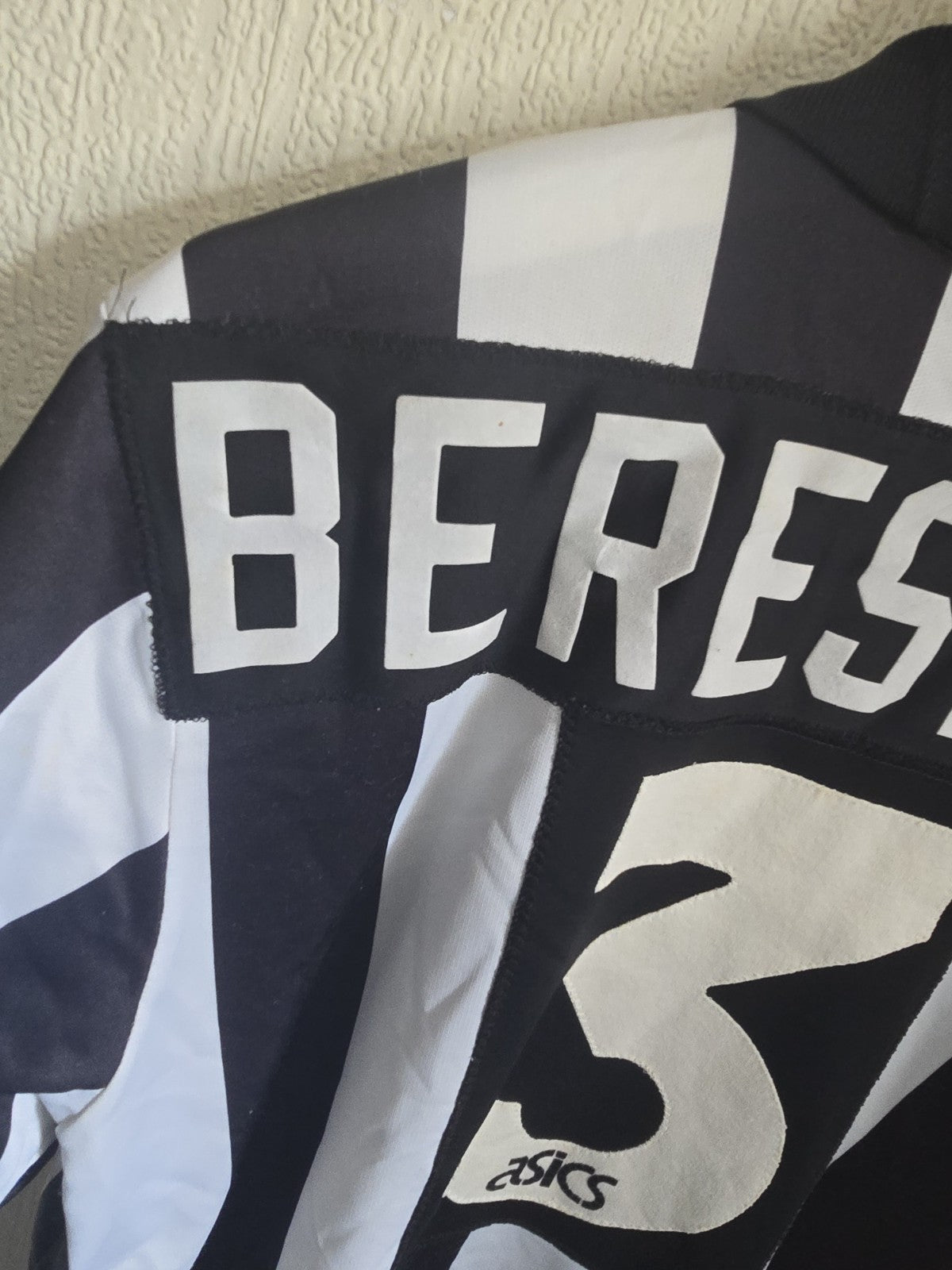 Newcastle United 1993/95 John Beresford Matchworn & Signed Home Shirt.