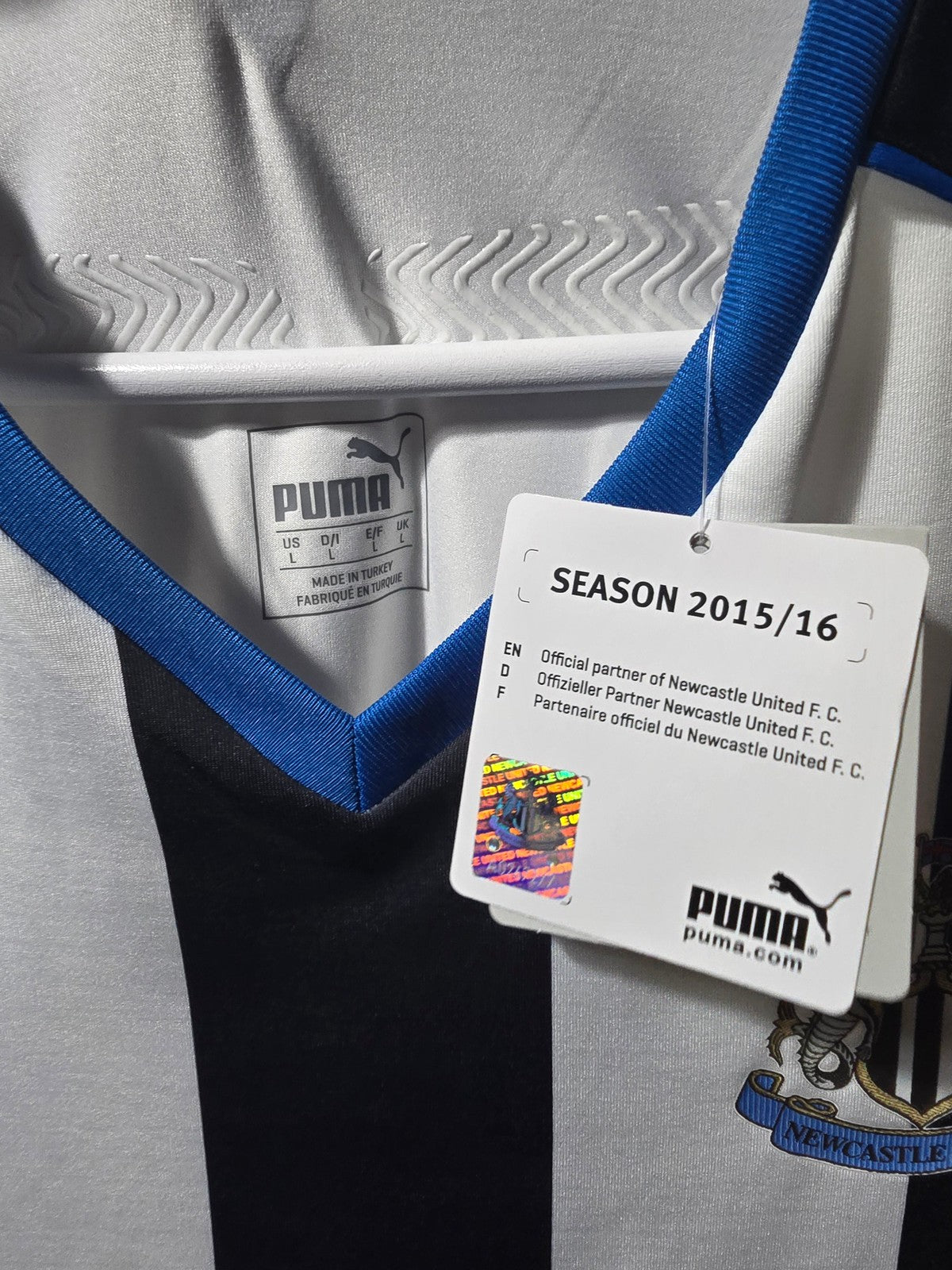 Newcastle United 2015/16 Long sleeved player version home shirt, BNWT - Large