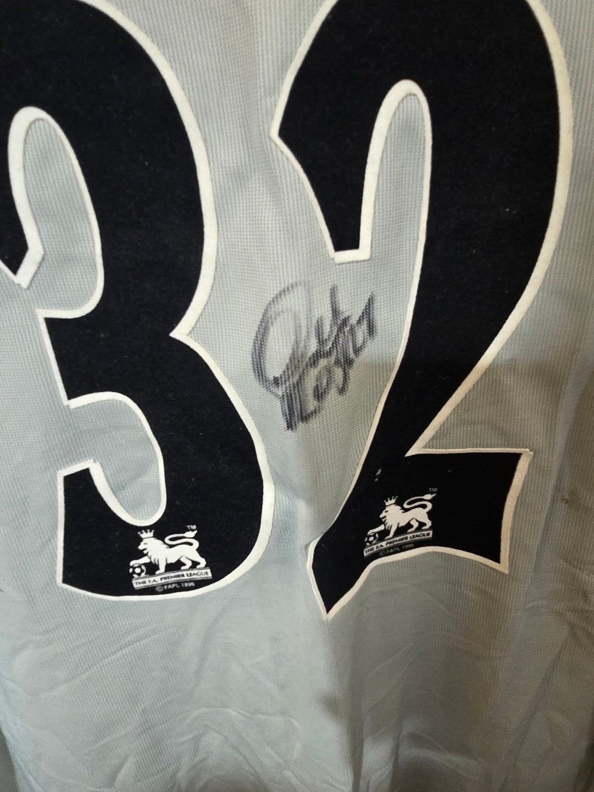 Newcastle United 2002/03 Laurent Robert matchworn/issued away shirt