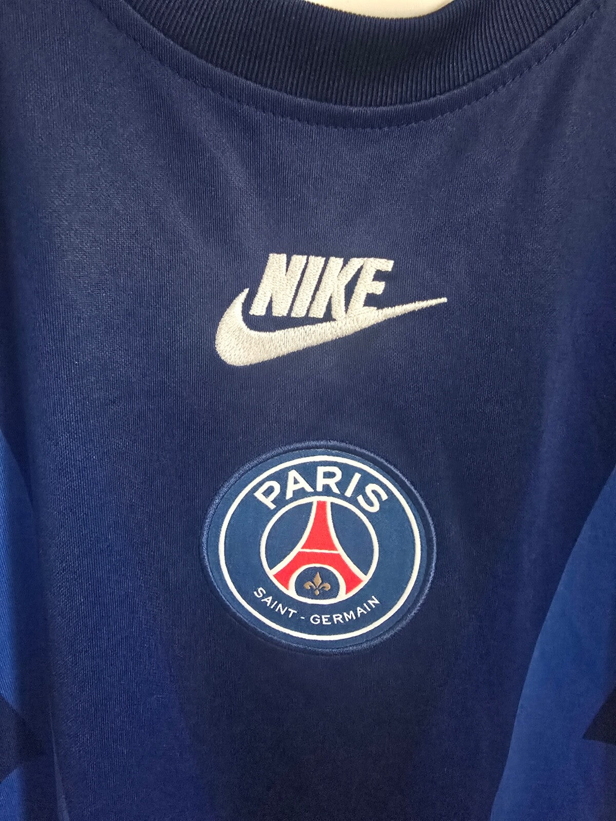 PSG Paris St Germain 2019/20 Nike pre game shirt, Medium