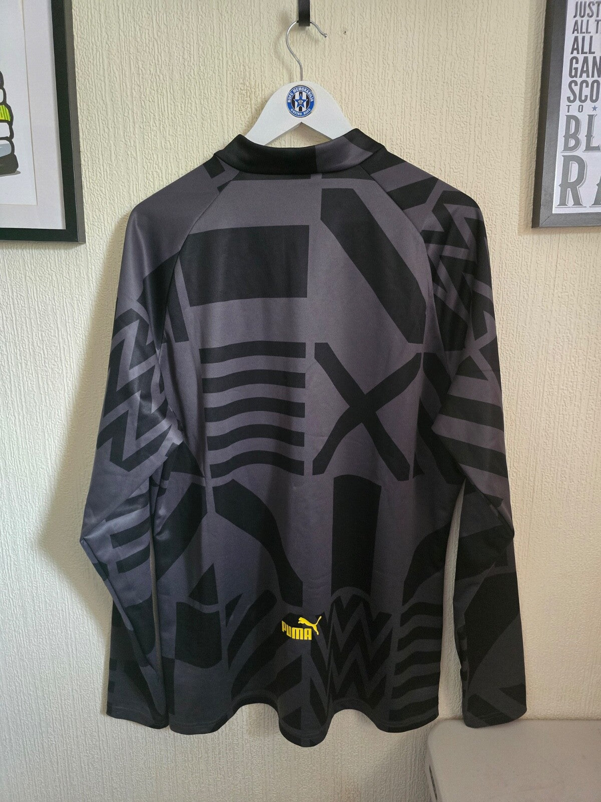 MEGA RARE BVB Borussia Dortmund 2022/23 Puma pre game top, BNWT, XL