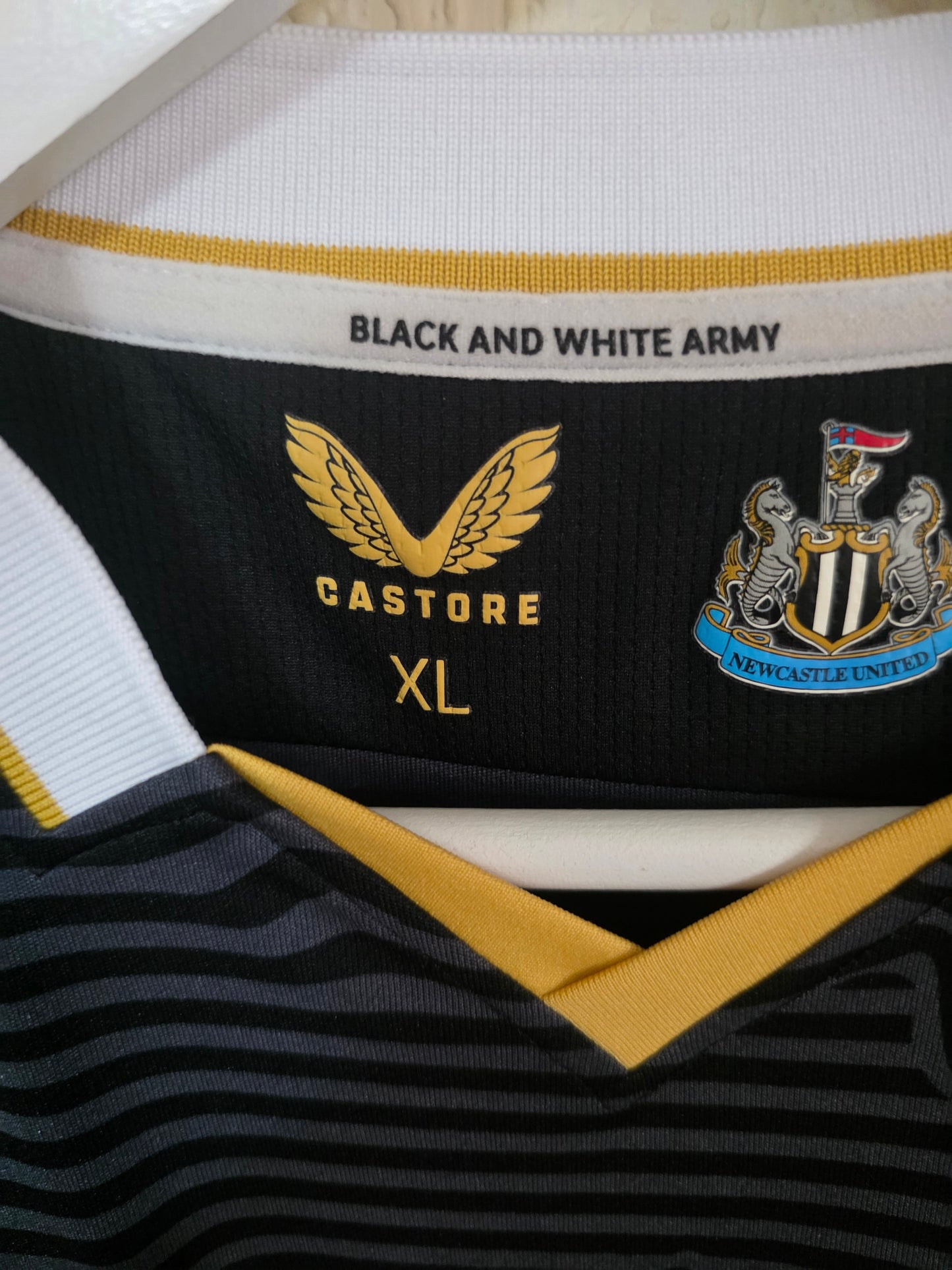 Newcastle United 2021/22 Castore third shirt #9 WILSON - XL