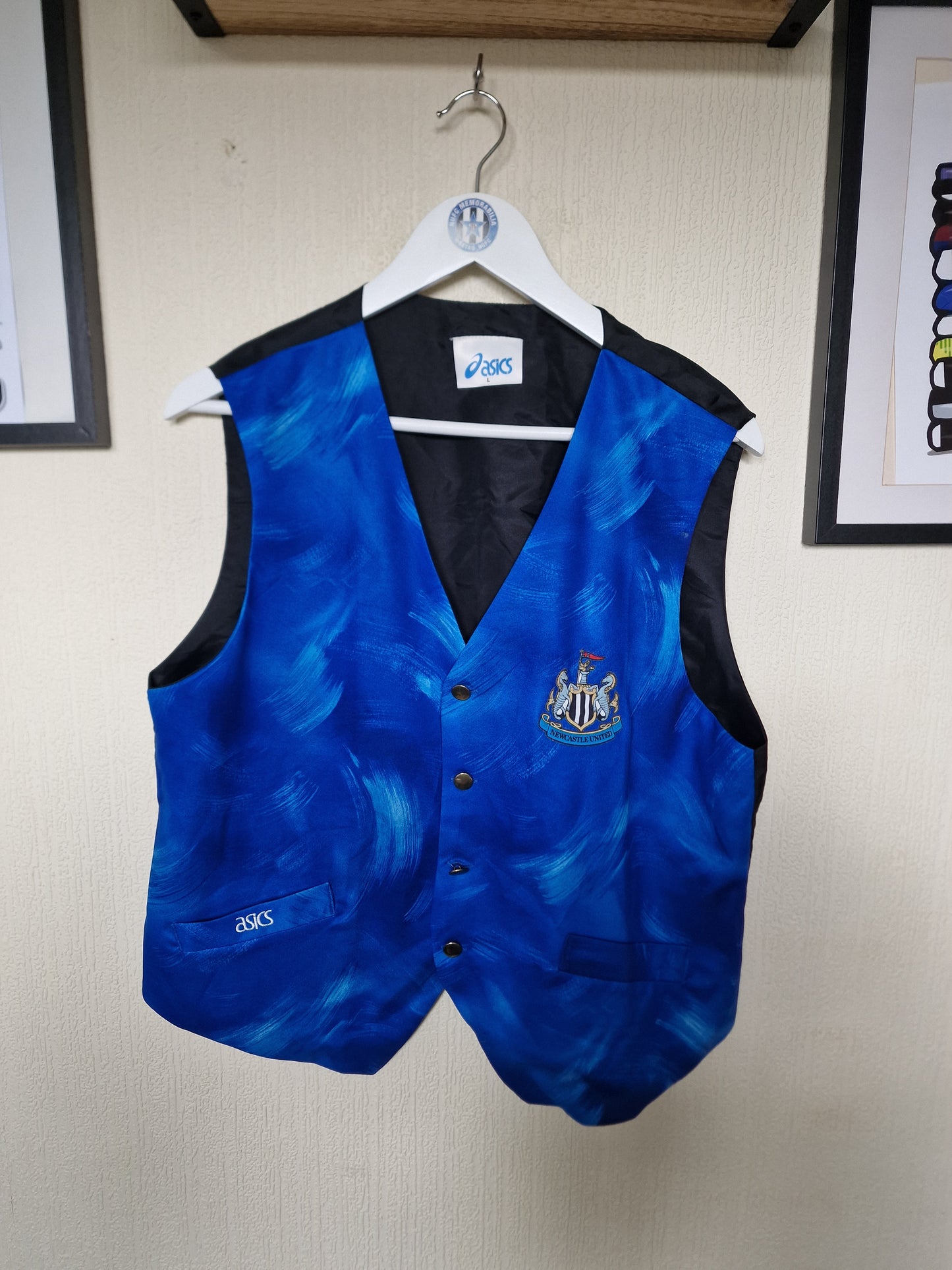 Newcastle United 1993/95 Asics waistcoat - Large