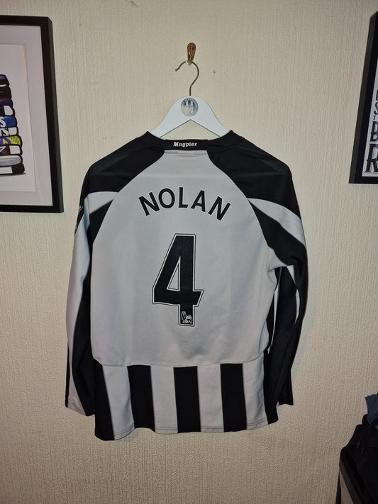 Newcastle United 2010/11 Long sleeved home shirt #4 NOLAN - Small