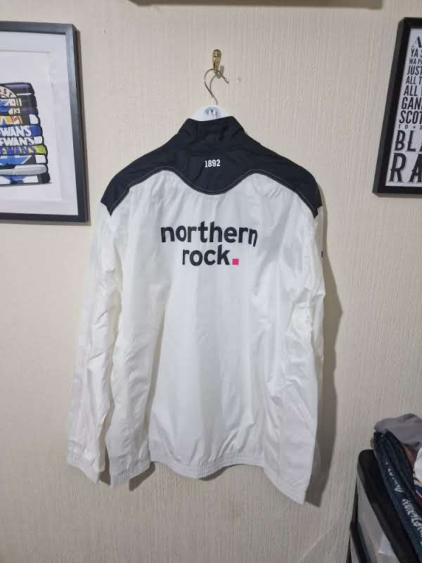 Newcastle United 2011/12 Player issued rain jacket BNWT - XL