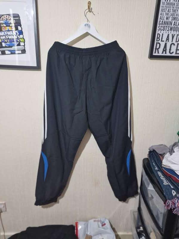 Newcastle United 2009/10 player issue track bottoms BNWT - 38in