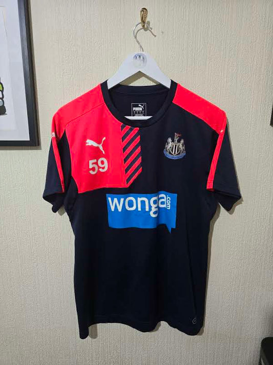 Newcastle United 2015/16 player worn training shirt - Large