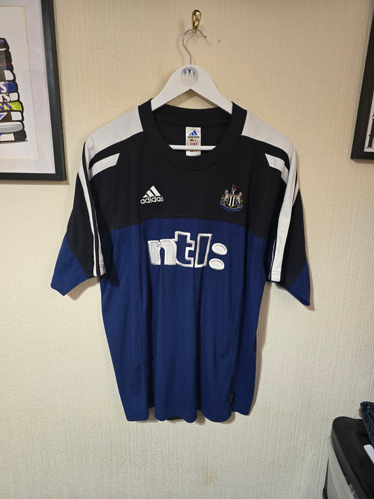 Newcastle United 2001/02 training shirt - Large