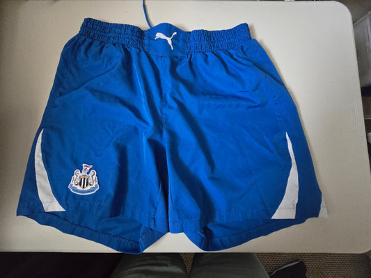 Newcastle United 2010/11 player issue away shorts - XL