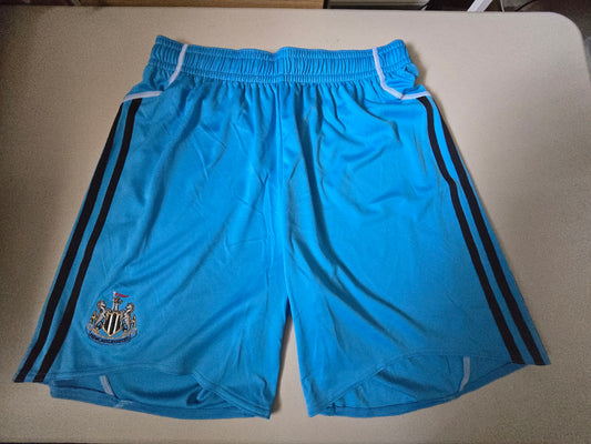 Newcastle United 2009/10 Keeper shorts - 38in