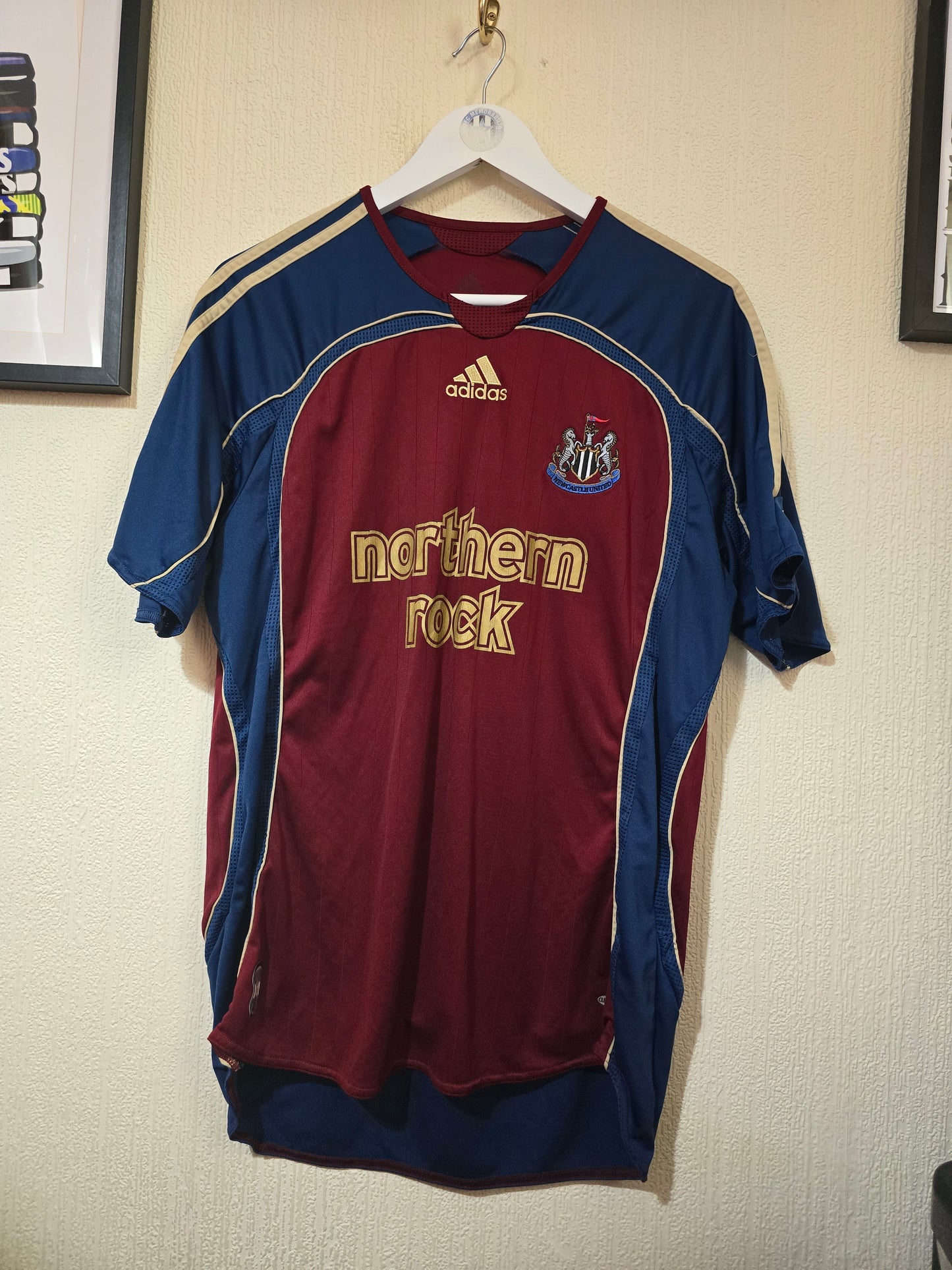 Newcastle United 2006/07 away shirt - Small