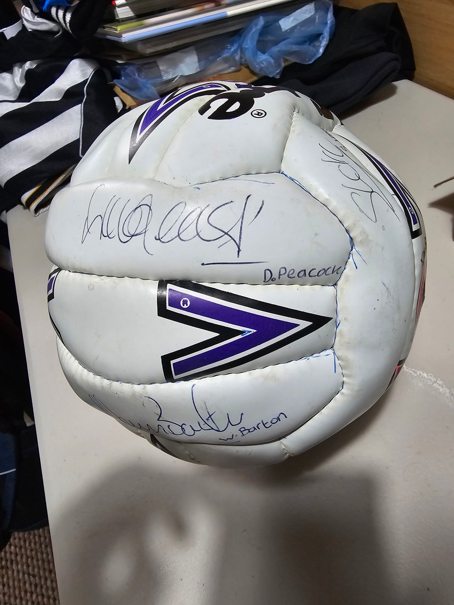 Newcastle United squad signed ball 1993/95