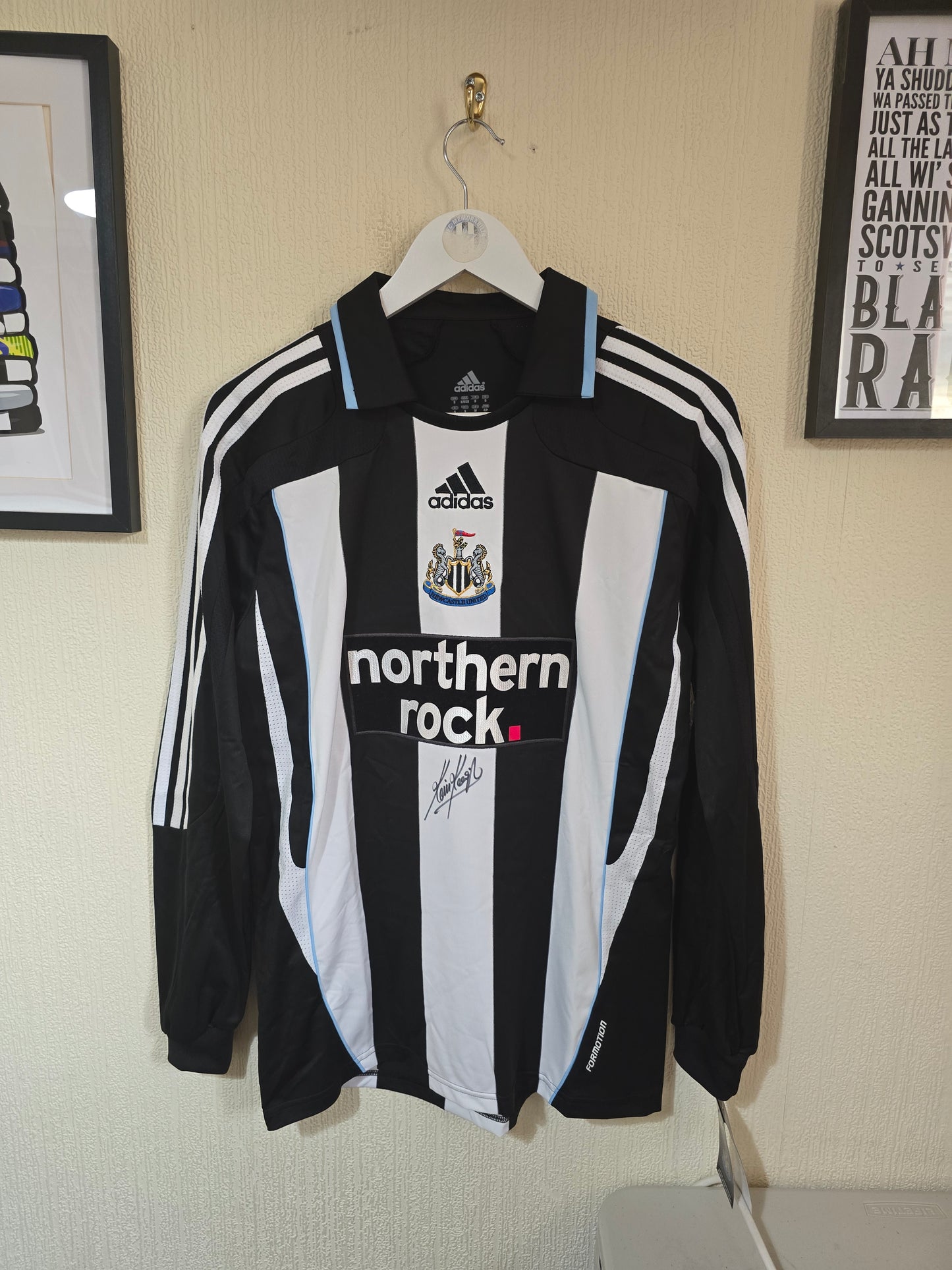 Newcastle United 2007/09 Home shirt, player version, long sleeved, BNWT. Kevin Keegan signed.