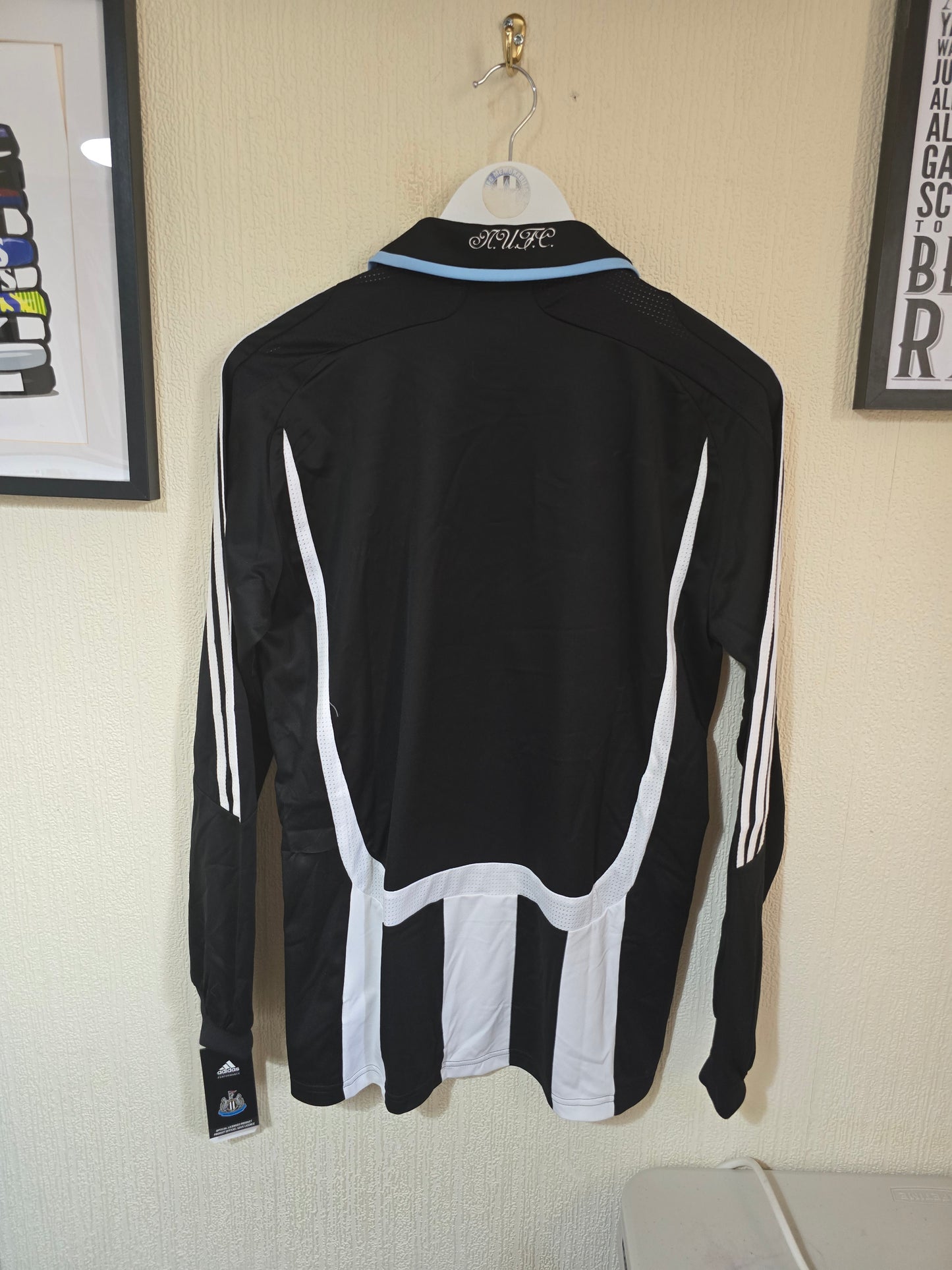 Newcastle United 2007/09 Home shirt, player version, long sleeved, BNWT. Kevin Keegan signed.