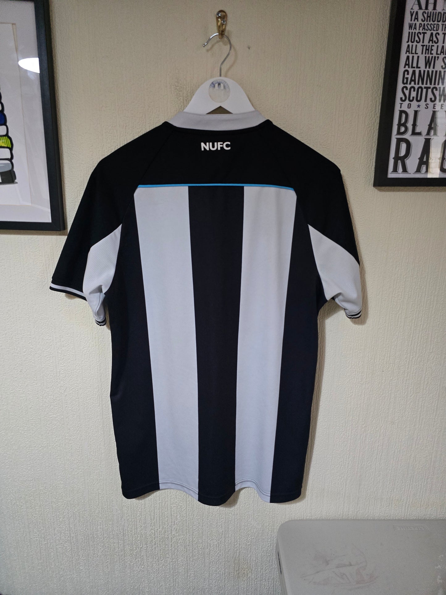 Newcastle United 2021/22 Home shirt - Large