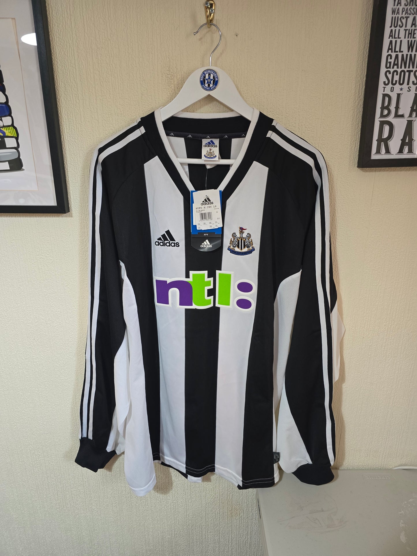 Newcastle United 2001/03 Home shirt, Long sleeved, BNWT, #11 SPEED - XXL