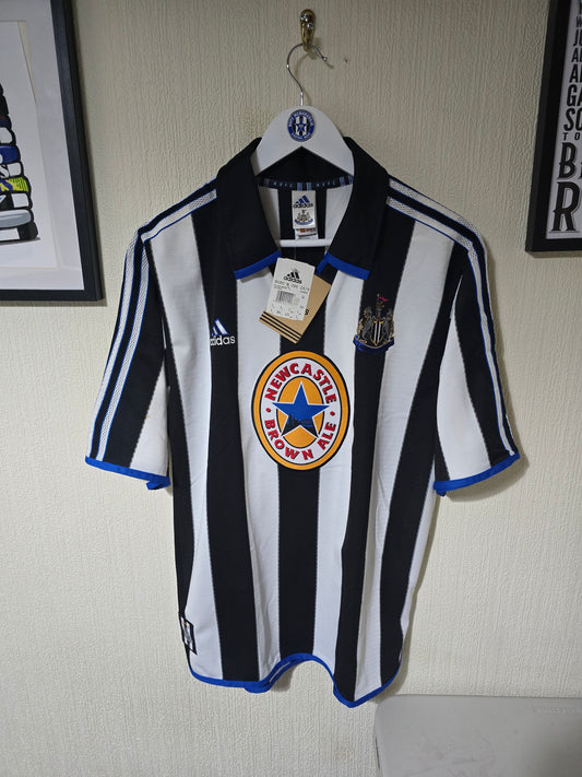 Newcastle United 1999/00 Home shirt, BNWT - Large