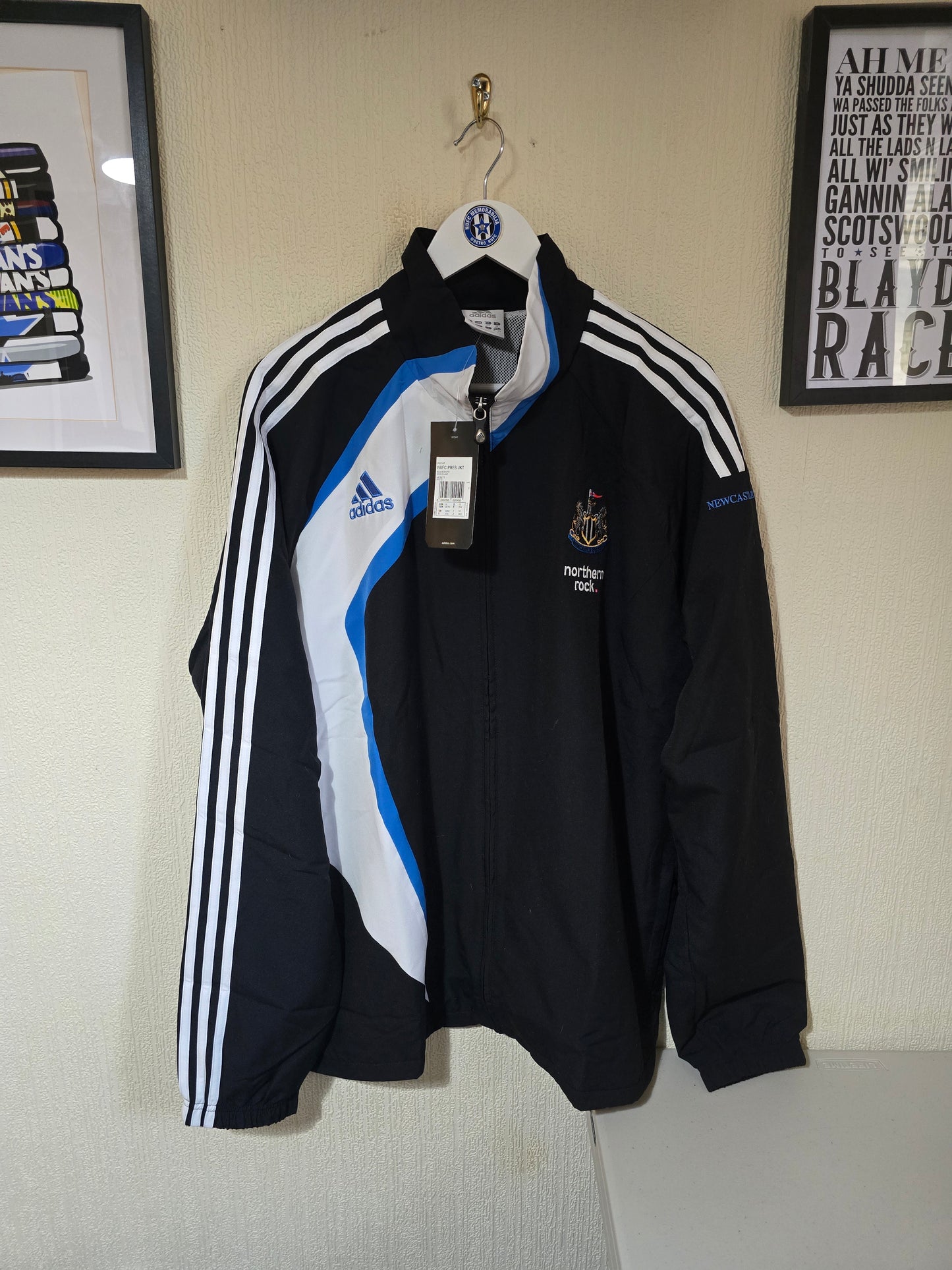 Newcastle United 2009/10 Track jacket, BNWT - XL