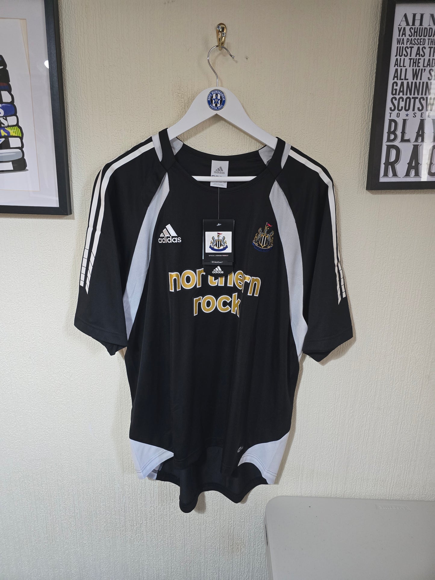 Newcastle United 2005/06 Training shirt, BNWT - XL