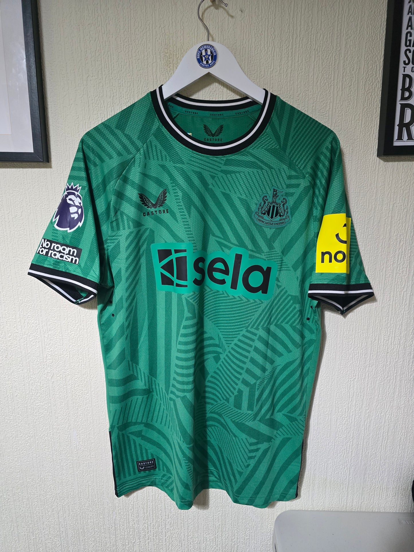 Newcastle United 2023/24 Alexander Isak match issued shirt v Brentford with COA