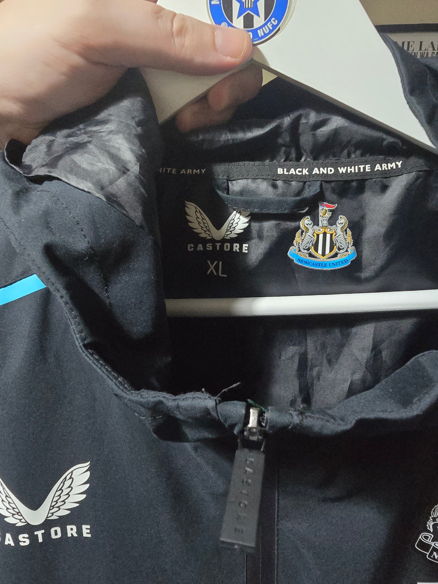 Newcastle United 2022/23 Hooded Drilltop - XL