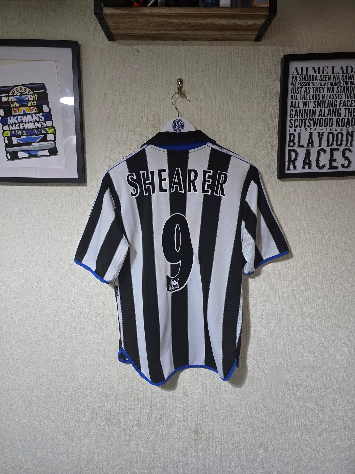 Newcastle United 1999/00 Home shirt #9 SHEARER - Small