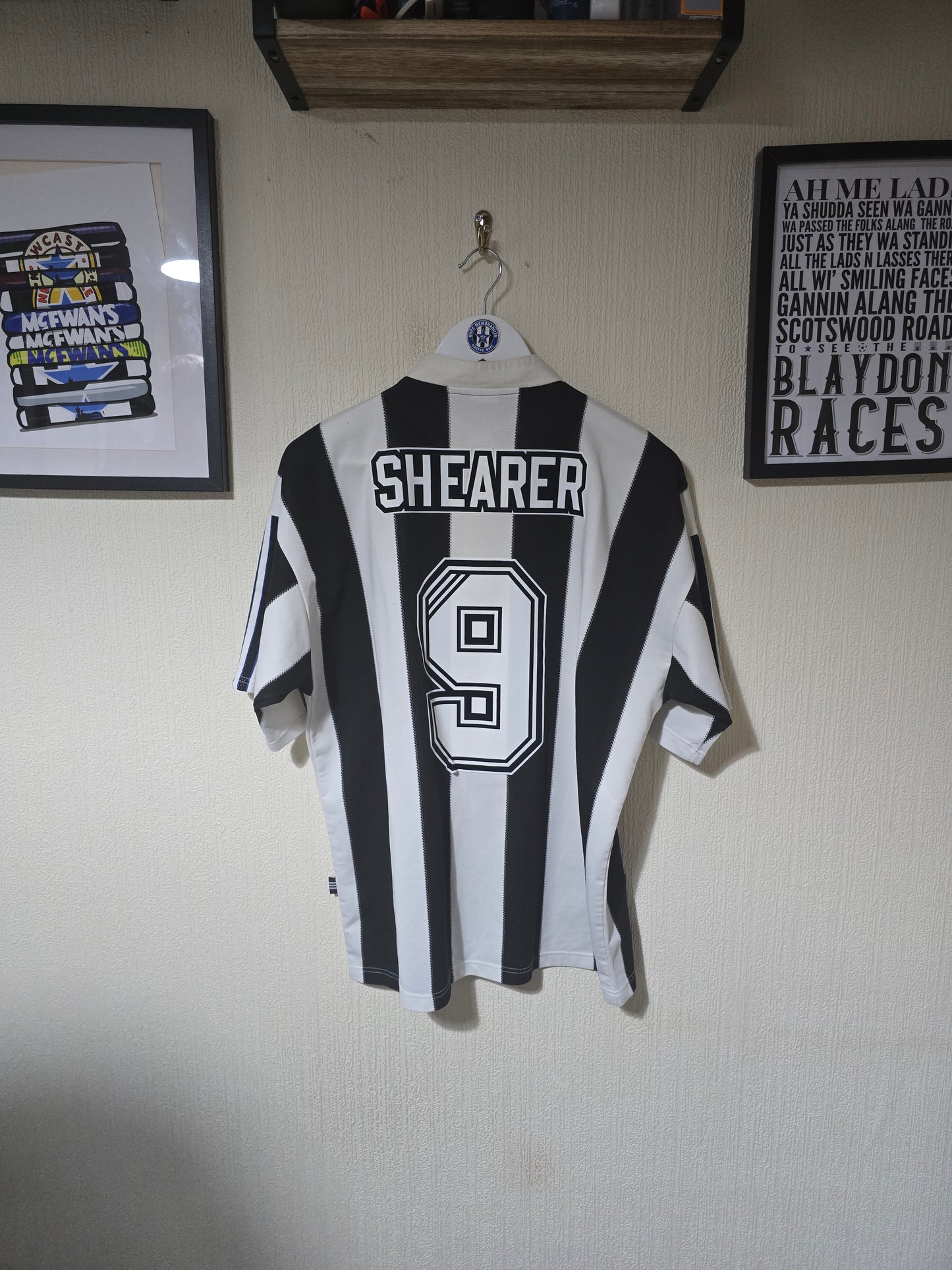 Newcastle United 1995/97 Home shirt #9 SHEARER - Large