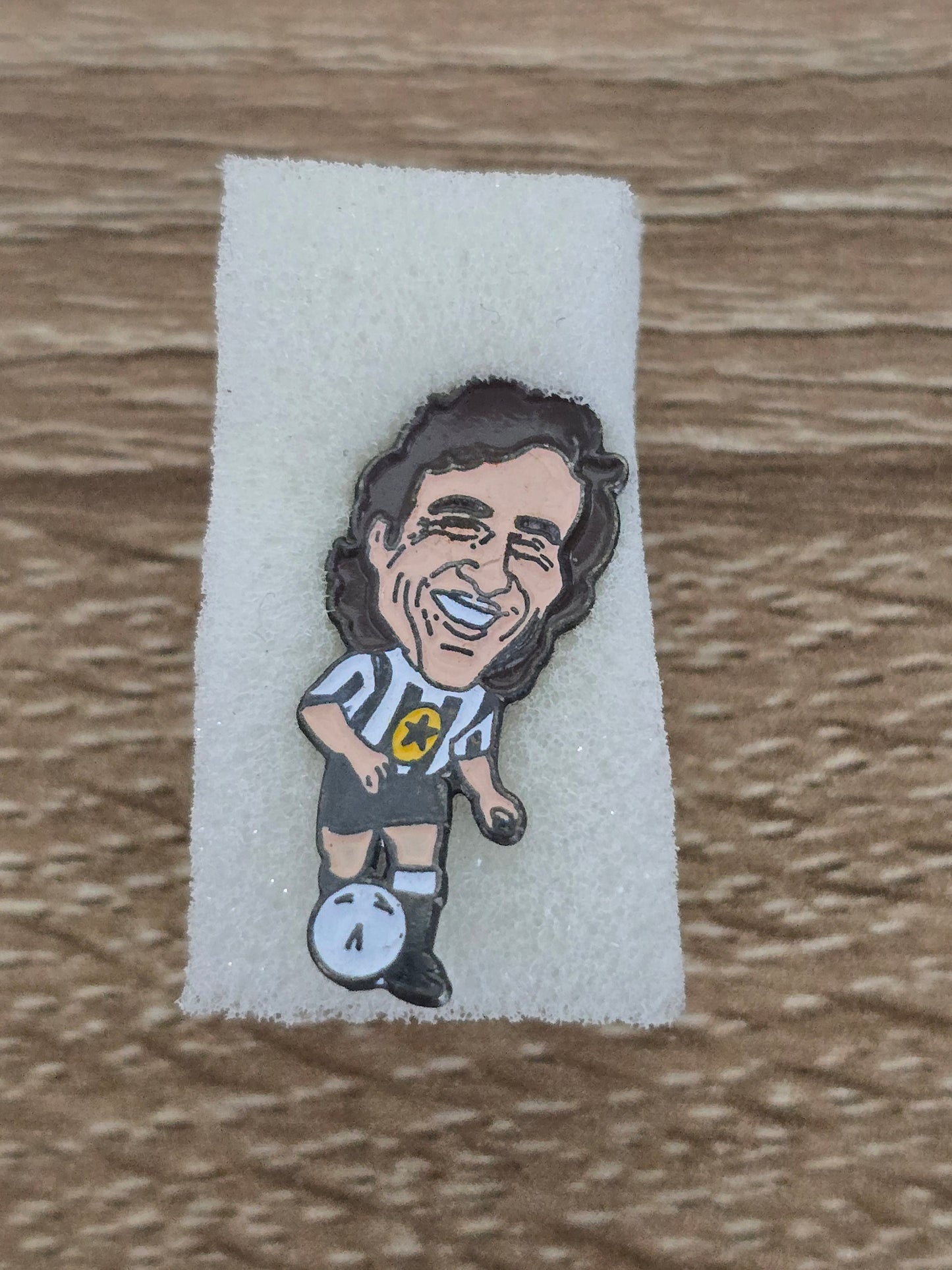 David Ginola Newcastle United 90s Pin Badge