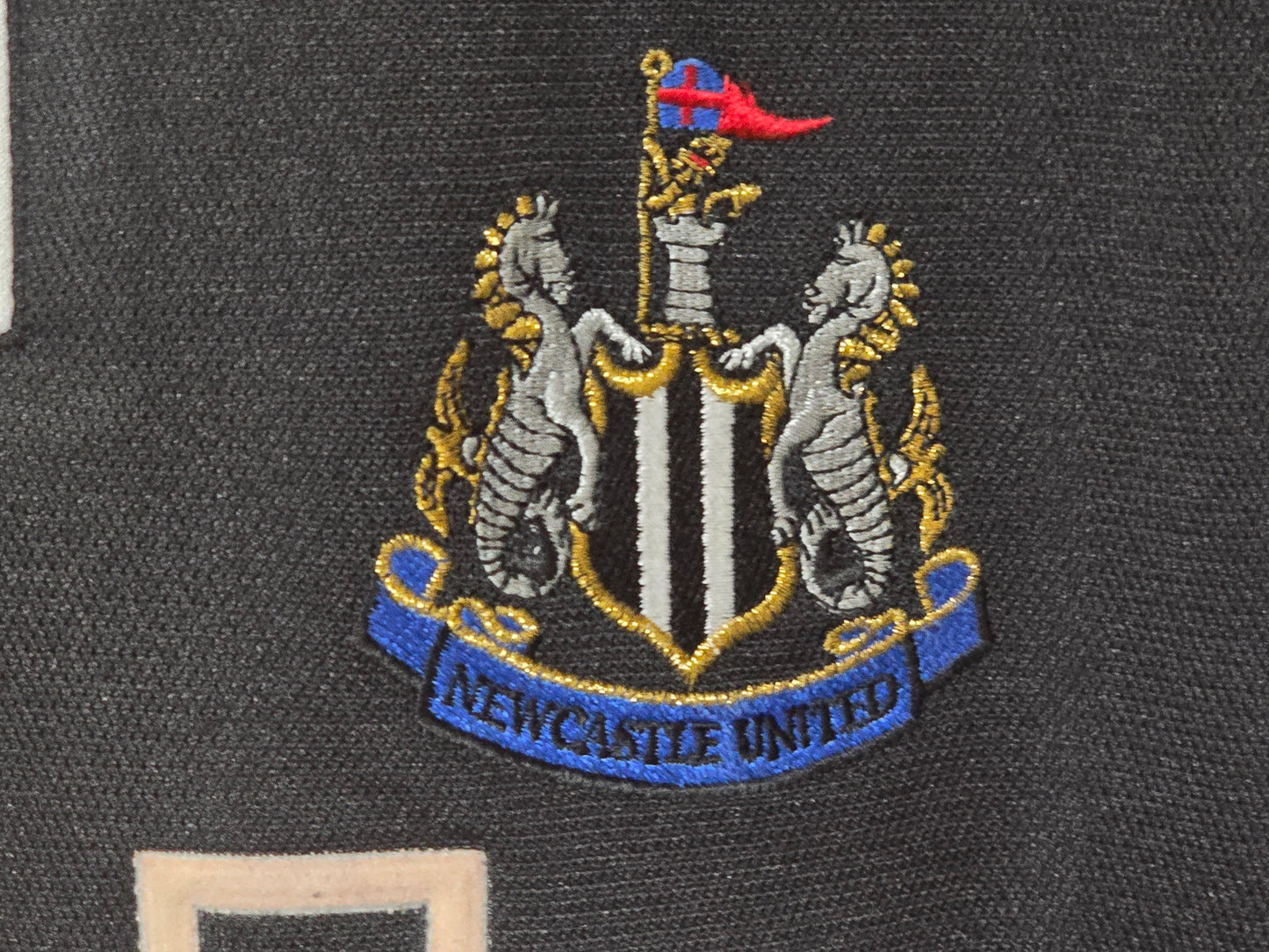 Newcastle United 2000/01 Adidas Away Shirt #15 SOLANO - Large