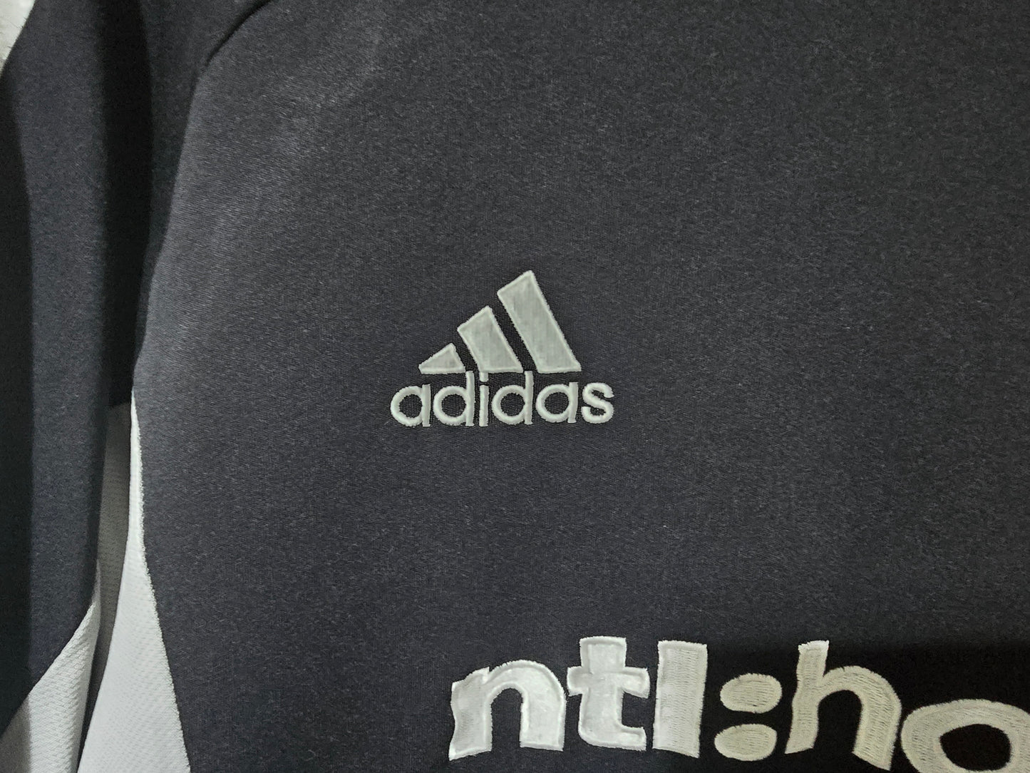 Newcastle United 2002/03 Adidas Sweatshirt - Medium
