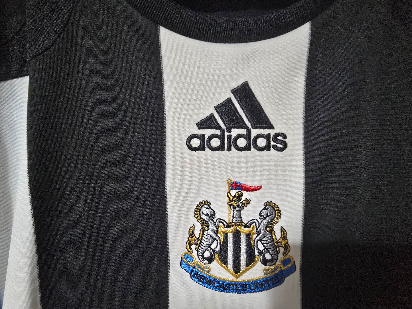 Newcastle United 2007/09 Adidas Home shirt #9 MARTINS - Small