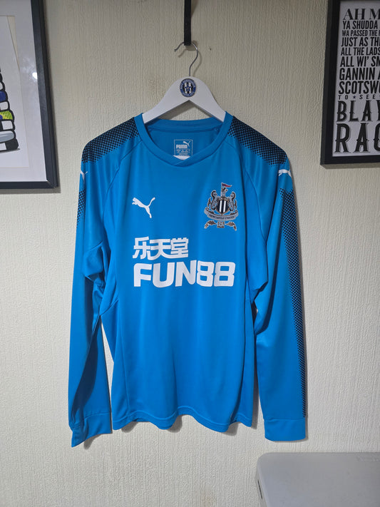 Newcastle United 2017/18 Puma 125 Year Keeper shirt - Large