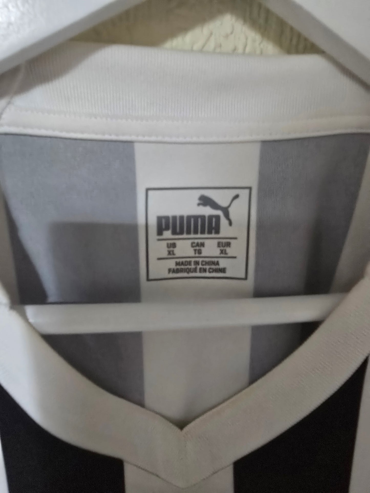 Newcastle United 2018/19 Puma, United as One Ribbon Home shirt - XL