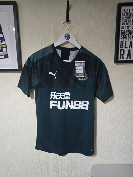 Newcastle United 2019/20 Player edition Puma Away shirt, BNWT - Small