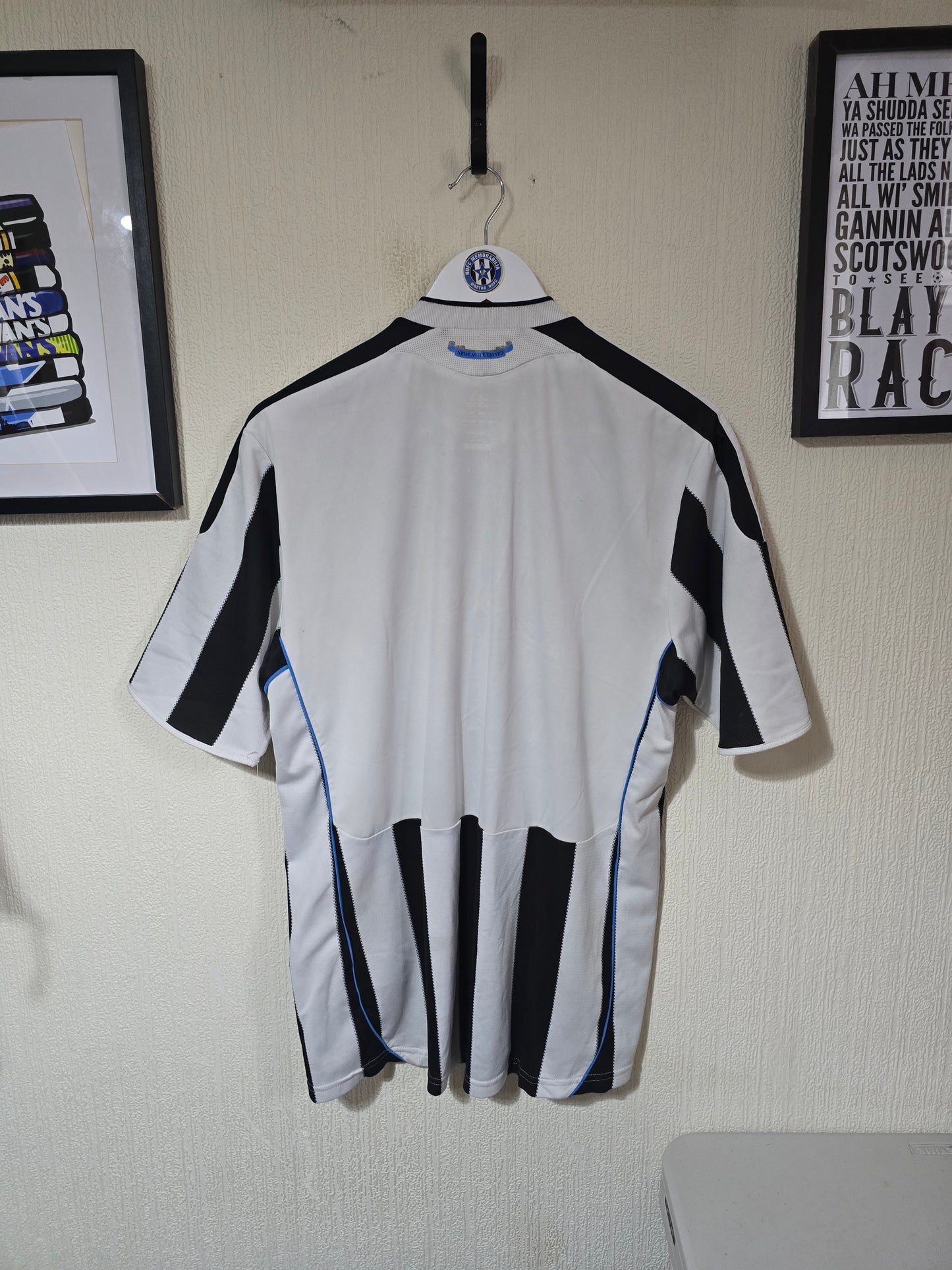Newcastle United 2009/10 Adidas Home Shirt - Medium