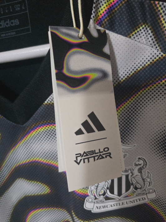 Newcastle United 2024/25 Adidas Love United shirt, BNWT - Medium
