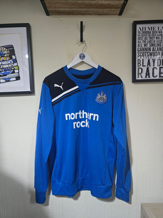 Newcastle United 2010/11 Puma sweatshirt - Medium
