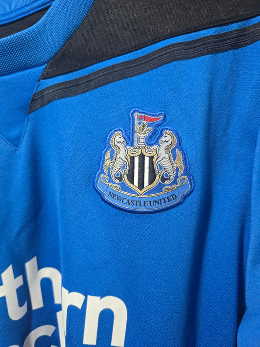 Newcastle United 2010/11 Puma sweatshirt - Medium