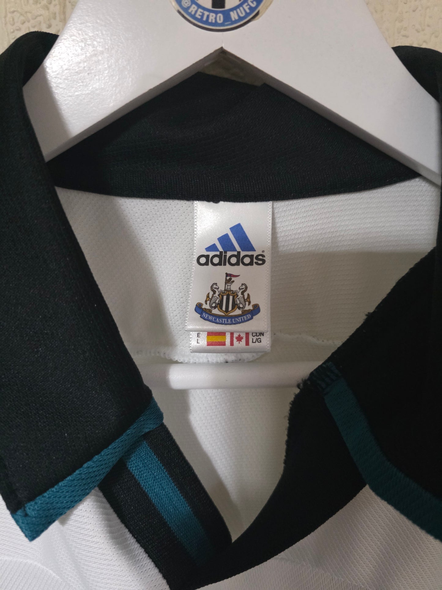 Newcastle United 1999/00 Adidas Long Sleeved Away shirt, Large