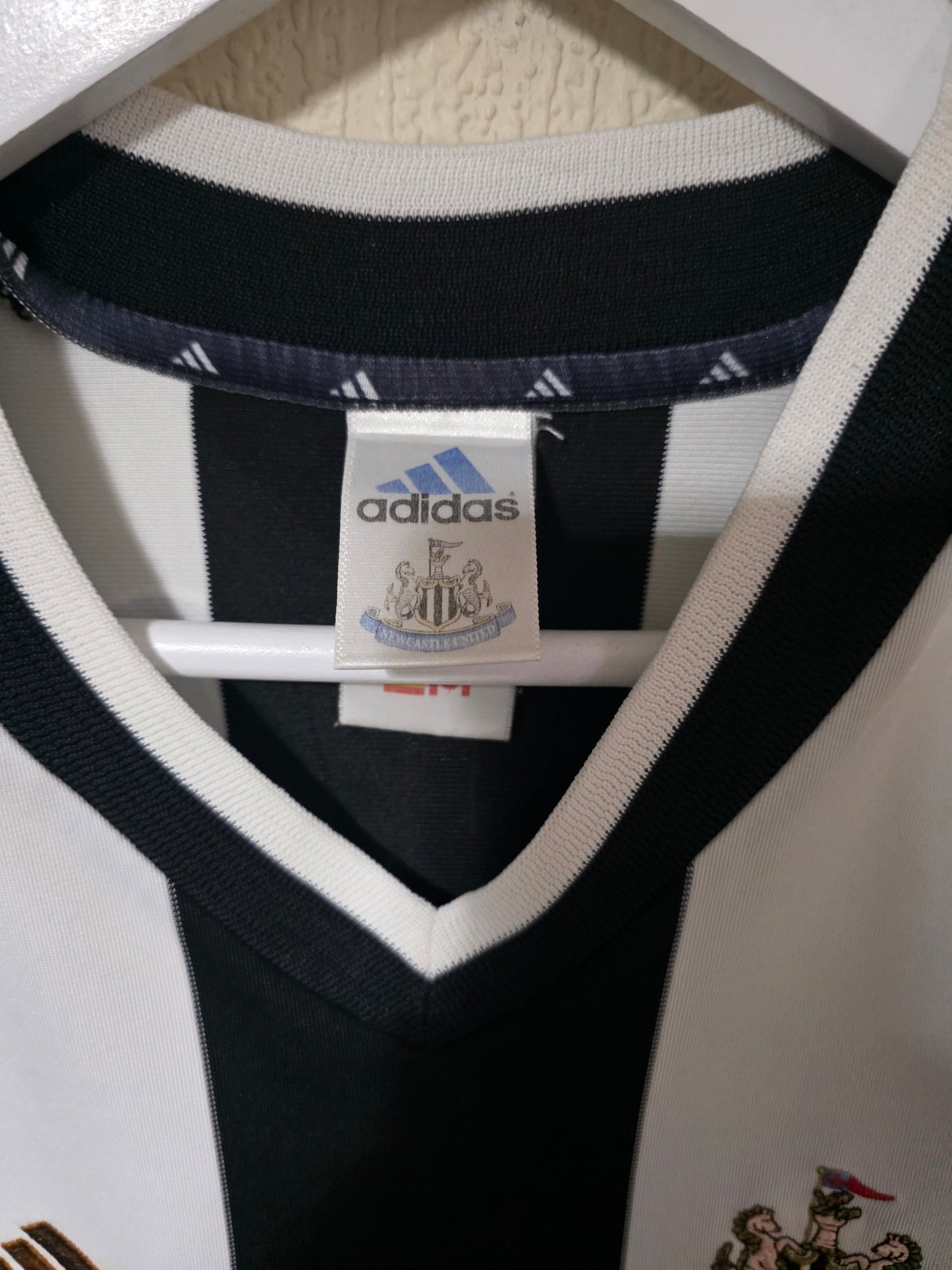 Newcastle United 2001/03 Adidas Long Sleeved Home shirt #23 AMEOBI - Medium