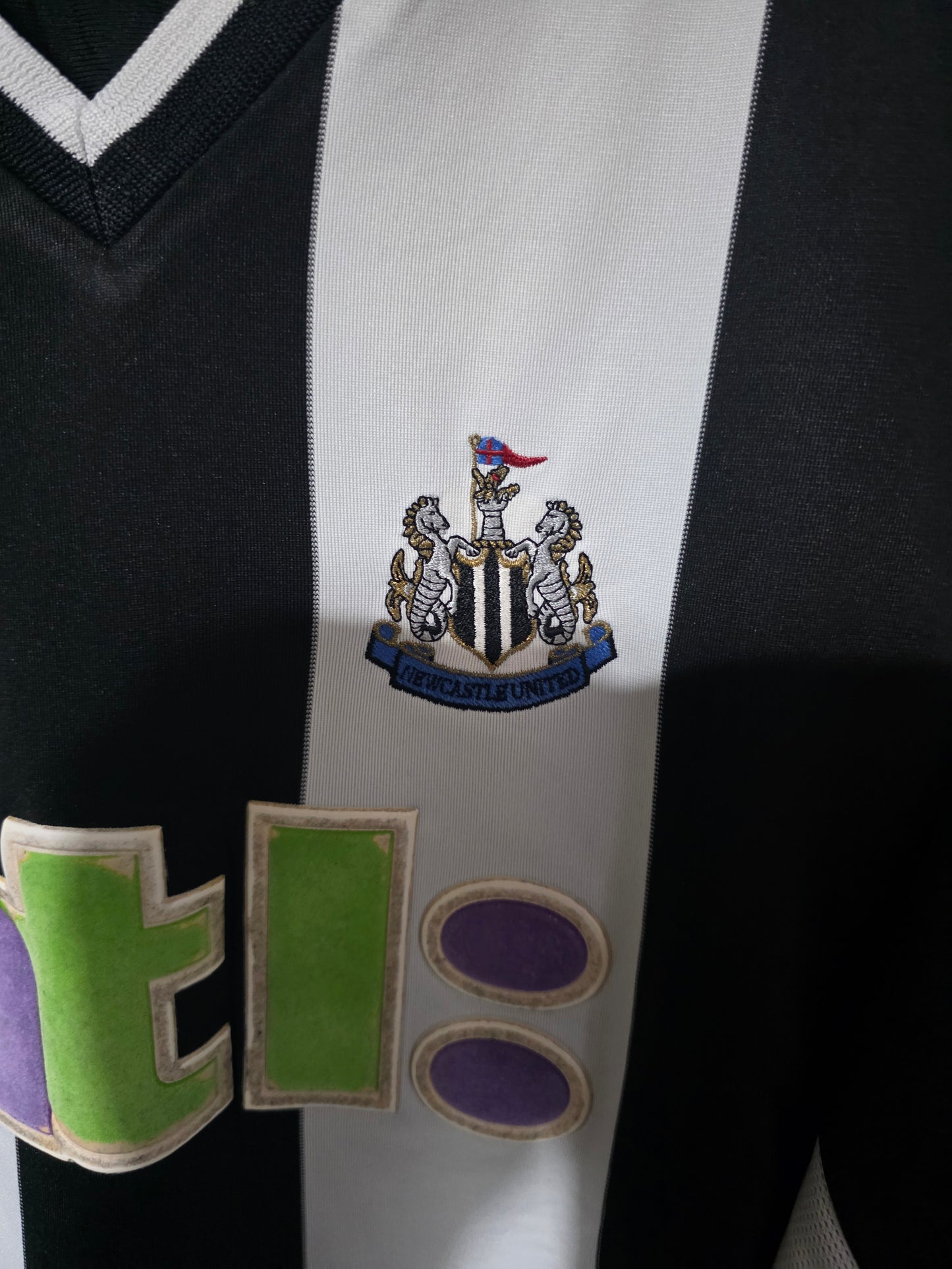 Newcastle United 2001/03 Adidas Long Sleeved Home shirt #32 ROBERT - Medium