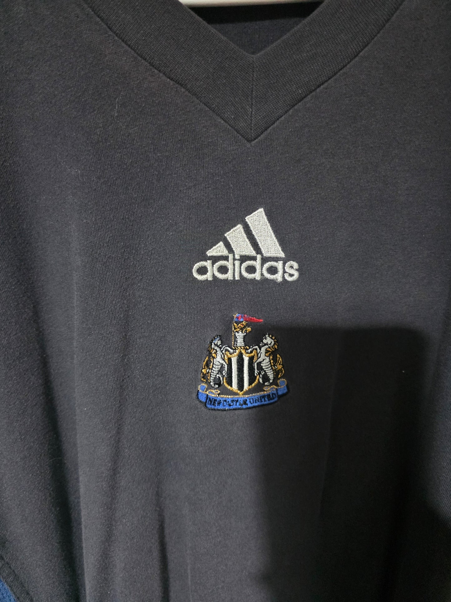 Newcastle United 2001/02 Adidas training shirt - Medium